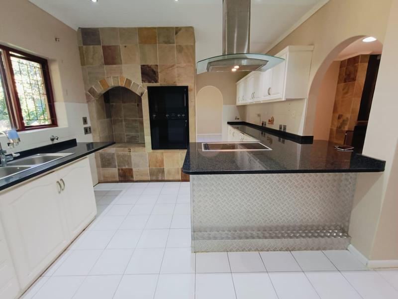 4 Bedroom Property for Sale in Schoongezicht Western Cape